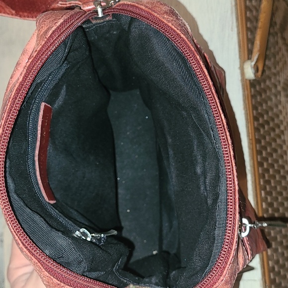 Christian Ontani Italian Leather Crossbody Utility Bag - Picture 7 of 7